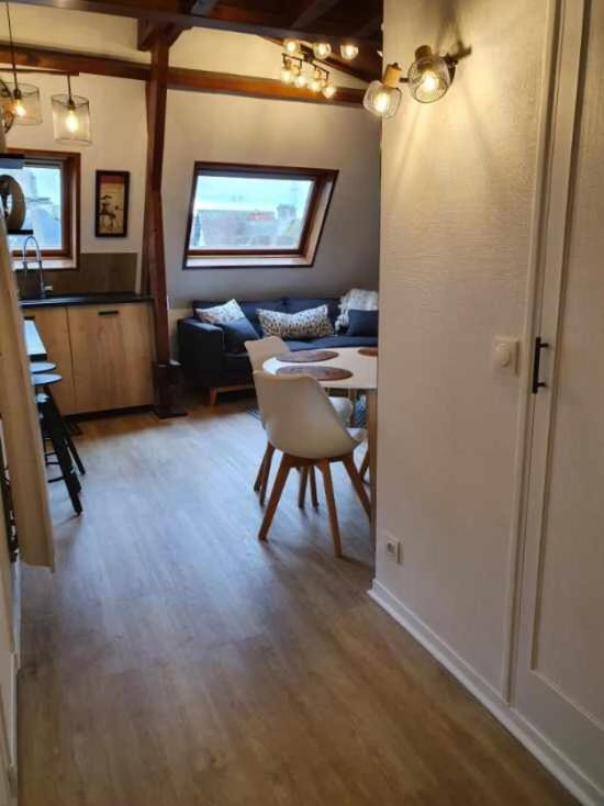 Bel Appartement Ensoleille En Ville Pont-Évêque Buitenkant foto
